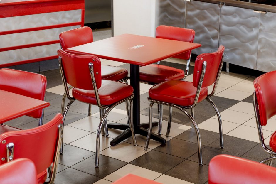 Freddy's Frozen Custard & Steakburgers & NOROCK self-stabilizing tables