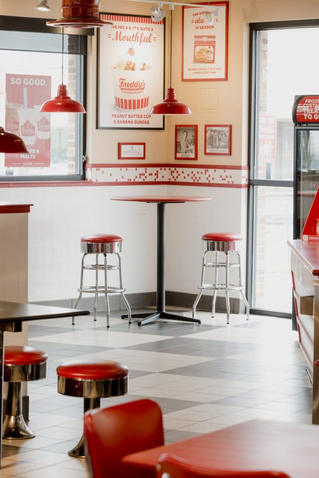 Freddy's Frozen Custard & Steakburgers & NOROCK self-stabilizing bar tables