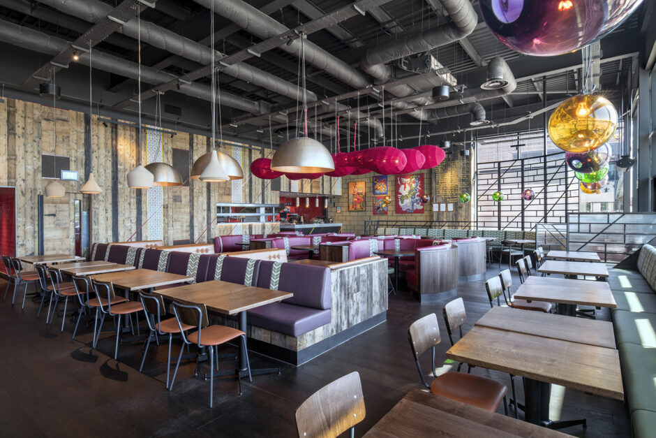Nando's in England with NOROCK self-stabilising table bases