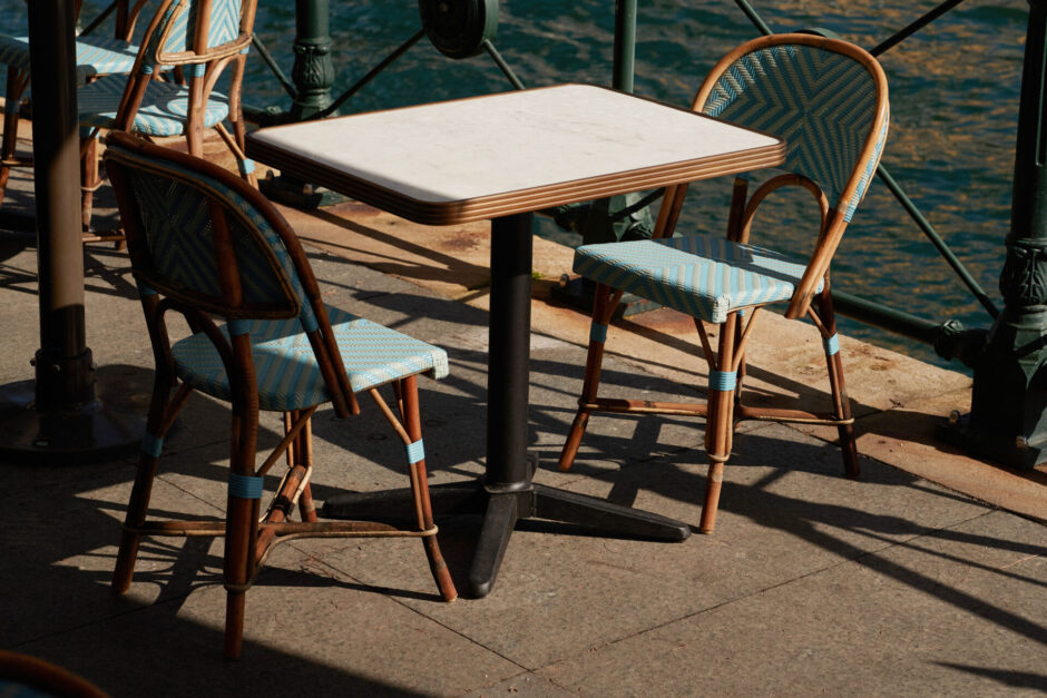 Our sandstone black Trail self-stabilising table base ensures comfortable dining at Whalebridge