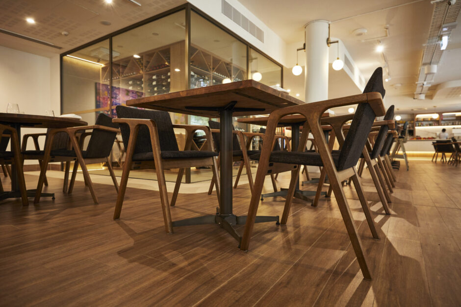 NOROCK's self-stabilising table bases at Two Hats award winning Petermen restaurant